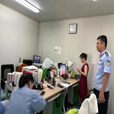 利港派出所至我單位開展防網(wǎng)絡謠言宣講活動